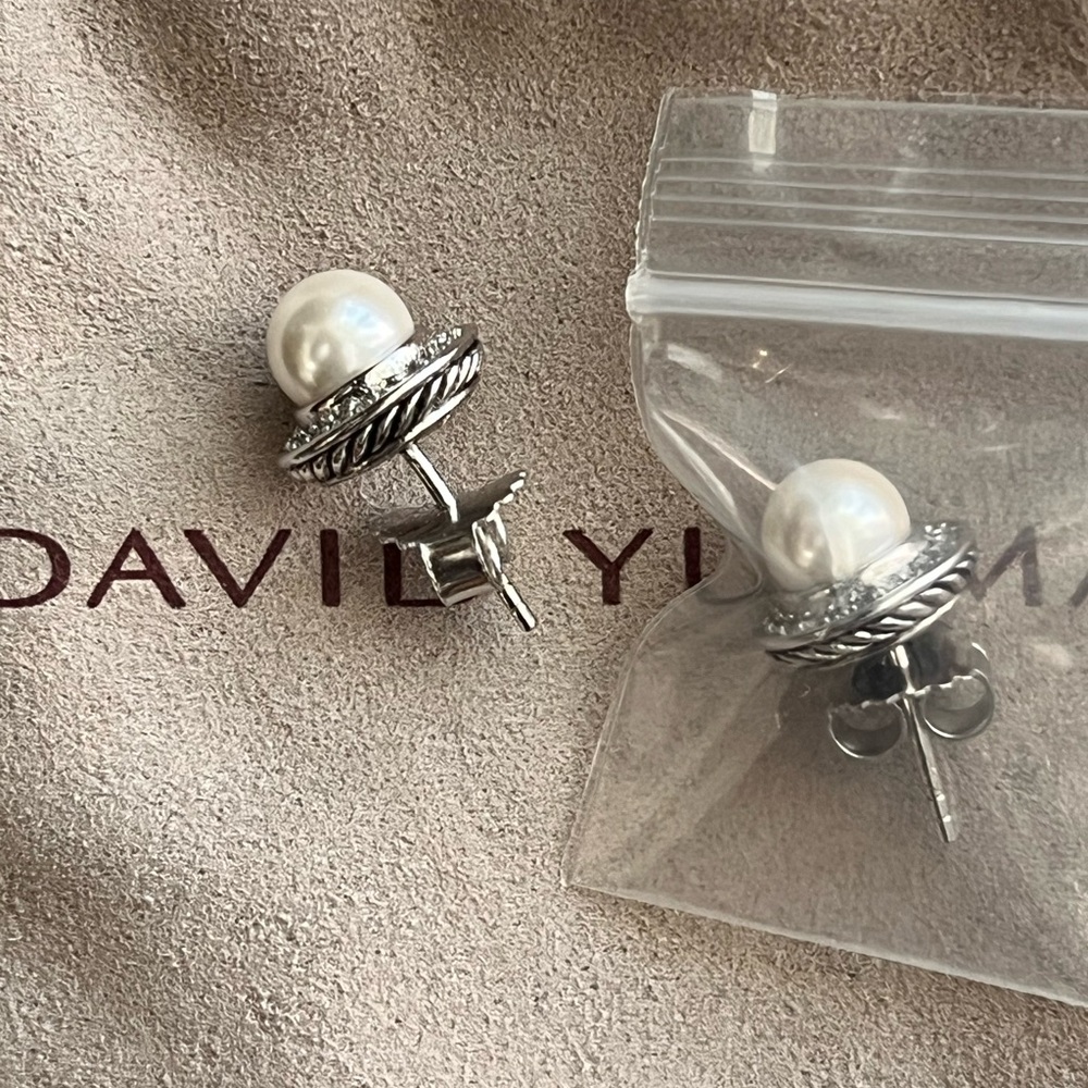 David Yurman White Pearl & Diamond Stud Earrings